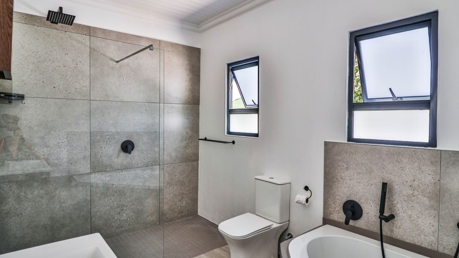 4 Bedroom Property for Sale in Kleinmond Western Cape